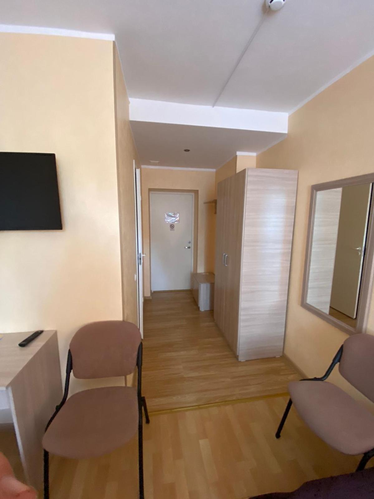 Laine Guesthouse นาร์วา-โยเอซู ภายนอก รูปภาพ